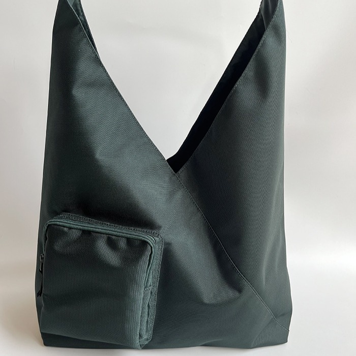 MUJI Japanese Style Large Crossbody Bag Solid Black Shoulder Bag Unisex Lightweight Triangle Bag for Women