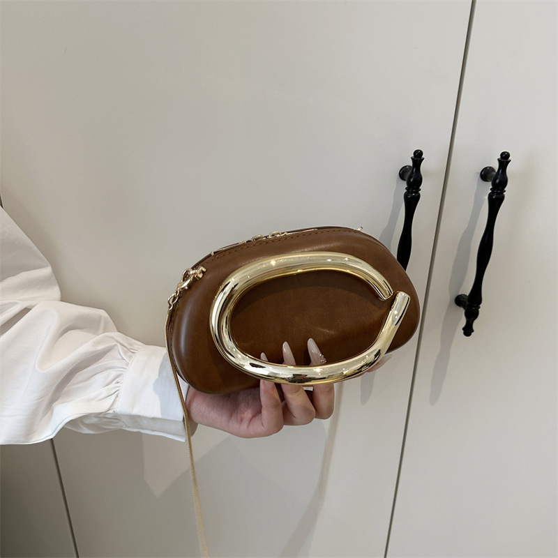 2025 New Cross-Border Banquet Bag Versatile Evening Bag for Women High-End Clutch Niche Single Shoulder Crossbody Bag Trendy