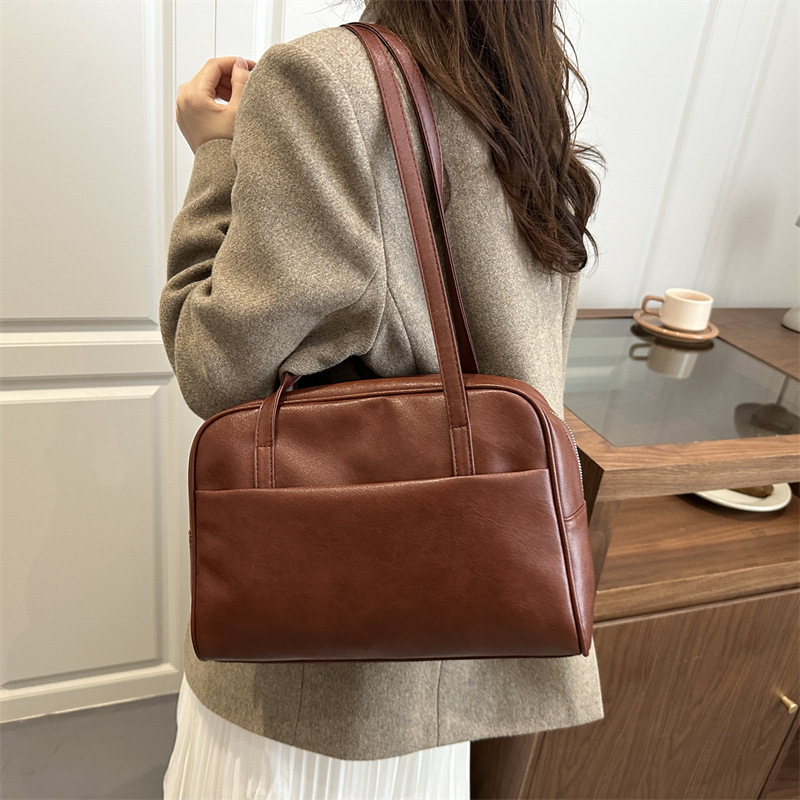 Korean Style Large Capacity Women's Autumn Retro 2025 Casual Artistic Versatile Commuter Tote Shoulder Underarm Bag
